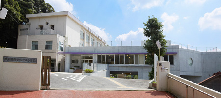 写真　成田高等学校付属小学校