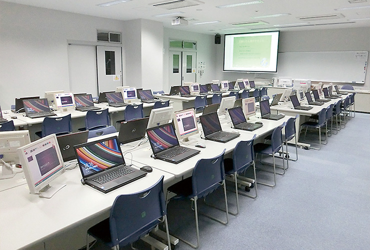 写真 コンピュータ教室